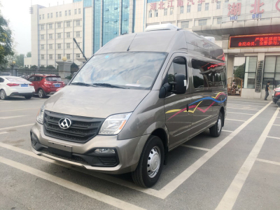 上汽大通V80长轴高顶B型房糖心vlog
